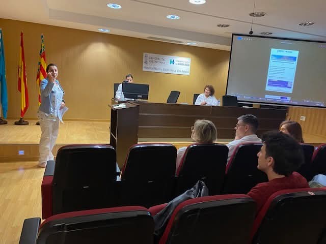 El Departamento de Salud Marina Baixa presenta su oferta docente a futuros residentes en una jornada de puertas abiertas