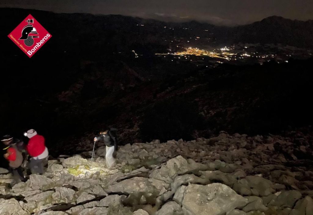 Rescatadas cuatro senderistas perdidas en el Ponoig tras más de seis horas de intervención nocturna