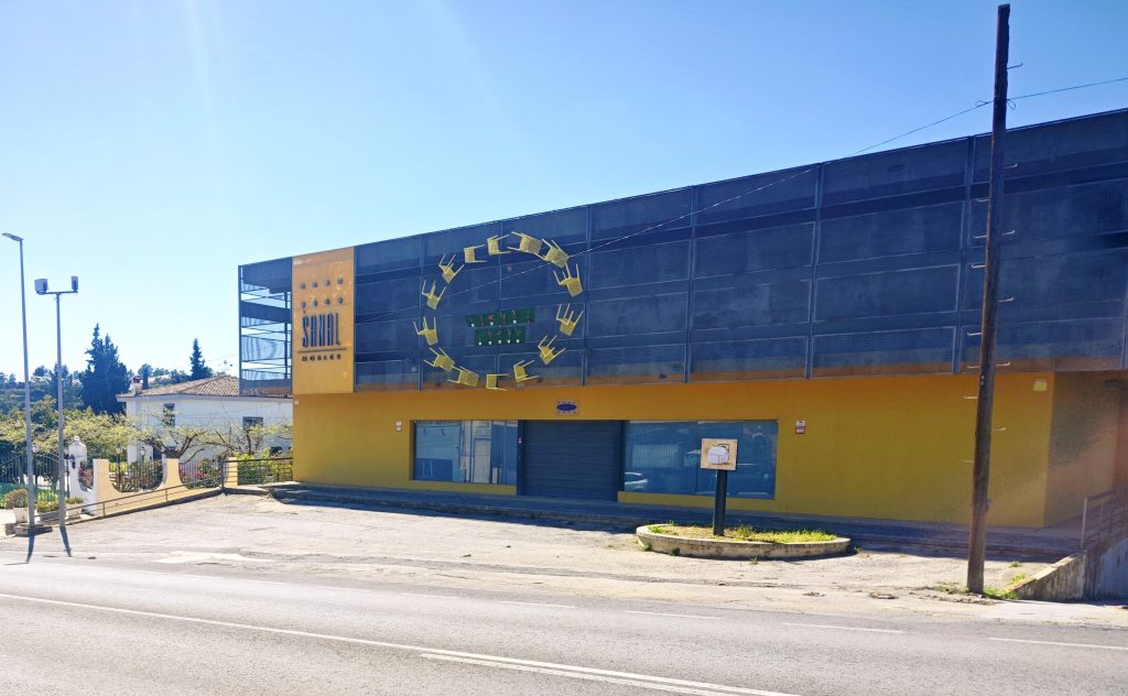 Callosa d’en Sarrià compra la nave de Muebles Sanal por 575.000 euros para centralizar servicios municipales