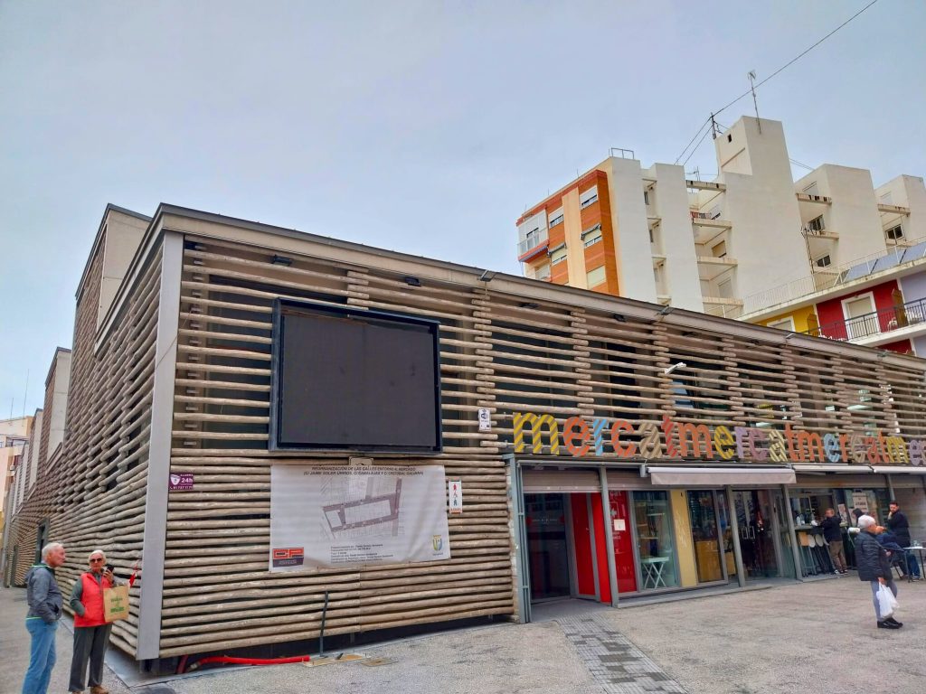 Villajoyosa instalará placas solares en cinco edificios municipales para impulsar el autoconsumo colectivo