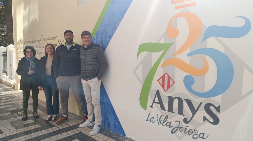 Villajoyosa conmemora el 725 aniversario de su fundación con un mural histórico en el Chalé Centella