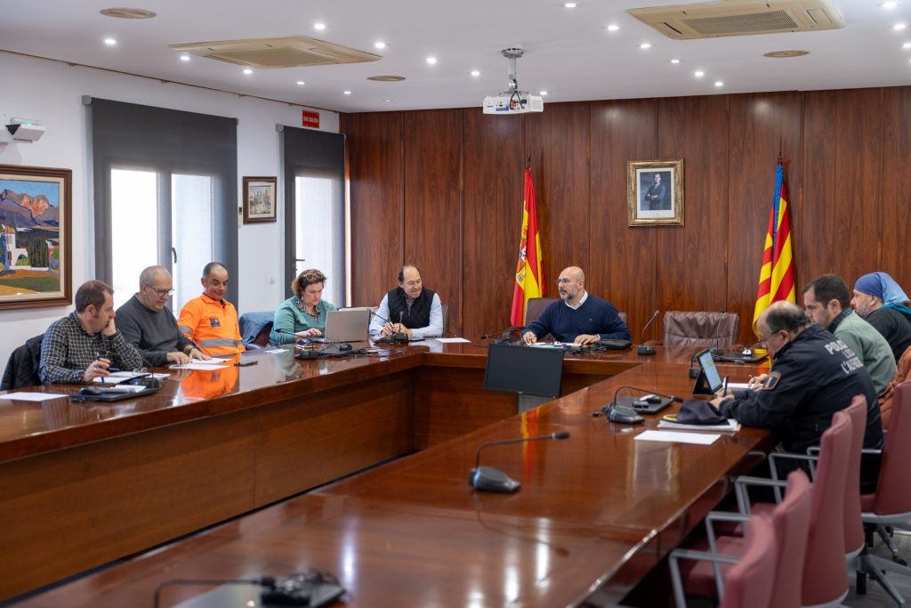 Salvamento, hamacas y refuerzo policial: l’Alfàs prepara el dispositivo de playa del Albir para Semana Santa