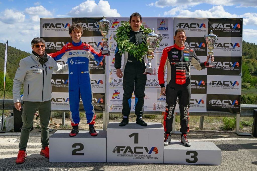 Podio de la III Subida La Vila Joiosa con Carlos Archiles como ganador