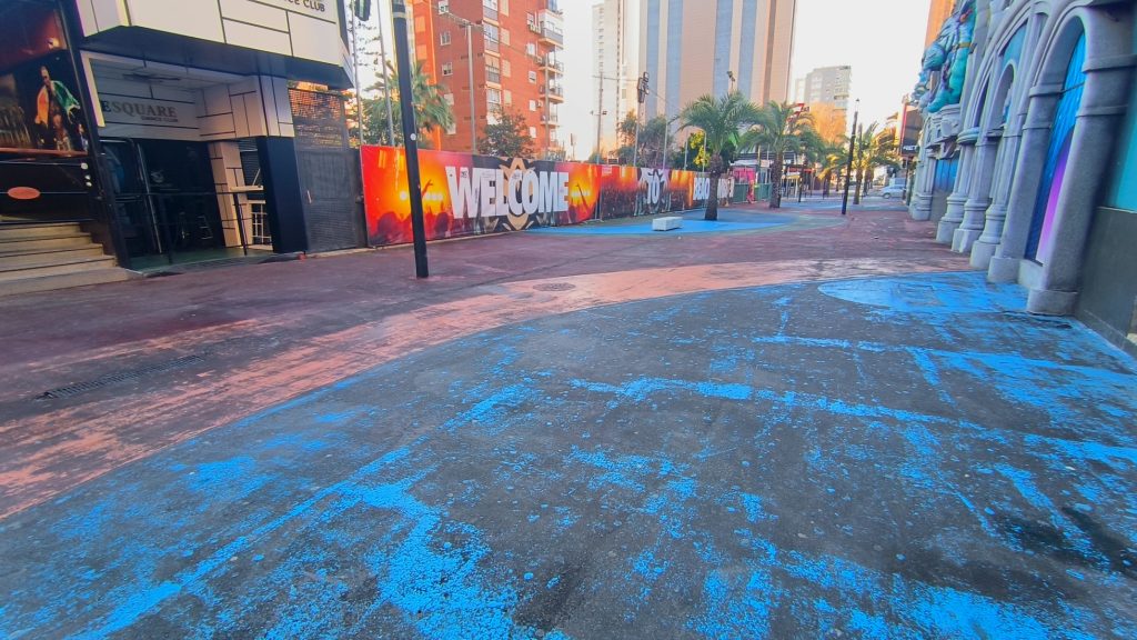 El PSOE denuncia el lamentable estado del pavimento de la calle Mallorca