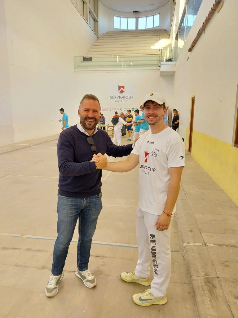 Benidorm vuelve a competir en pilota valenciana tras Semana Santa con doble victoria del CPV Benidorm