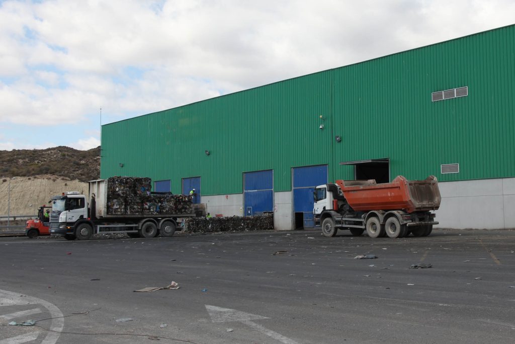 La Diputación de Alicante destina más de un millón de euros para ayudar a municipios con la gestión de residuos