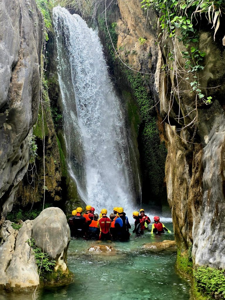 Lleno absoluto en Callosa d’en Sarrià en jornada de rescate en riadas