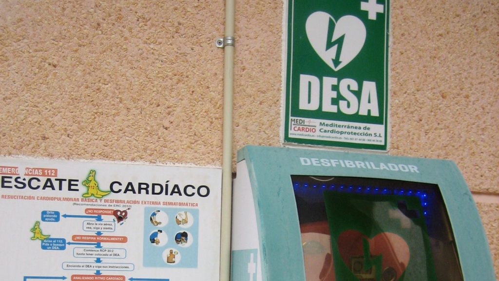 Altea refuerza su apuesta por ser una ciudad cardioprotegida