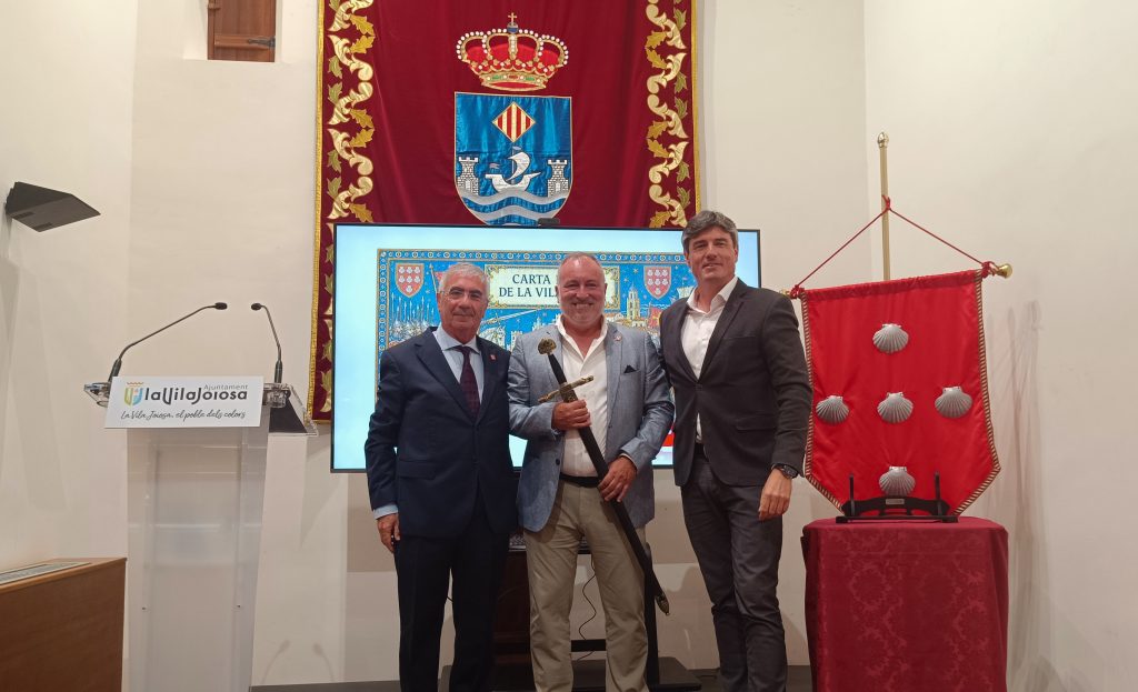 Villajoyosa nombra Caballero Bernat de Sarrià 2026 a David Devesa en un emotivo acto institucional