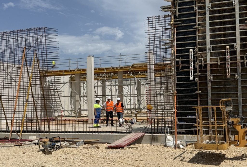 Las obras del depósito de agua de La Nucía encaran su fase final y estarán listas este verano 2