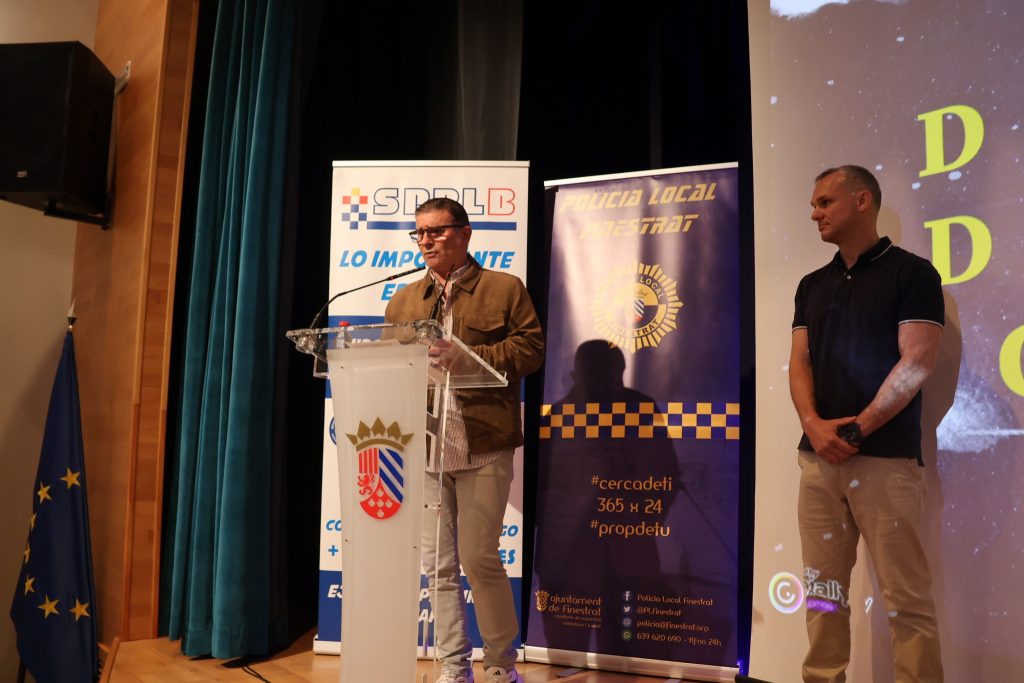 Finestrat, sede de formación a policías de toda la provincia para detectar drogas en la conducción mediante el “drogotest”
