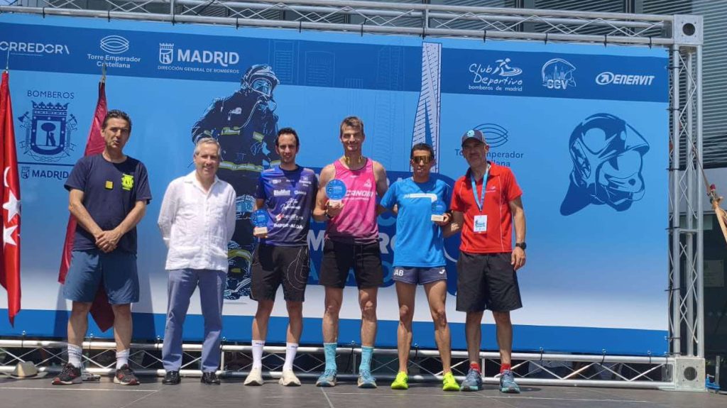 Ángel López Amor logra un brillante segundo puesto en la X Carrera Vertical Bomberos de Madrid