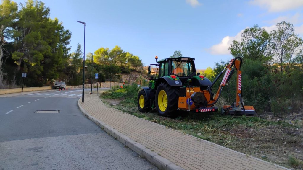 La Empresa Pública de Altea abre nuevas bolsas de empleo para limpieza viaria y maquinistas/tractoristas