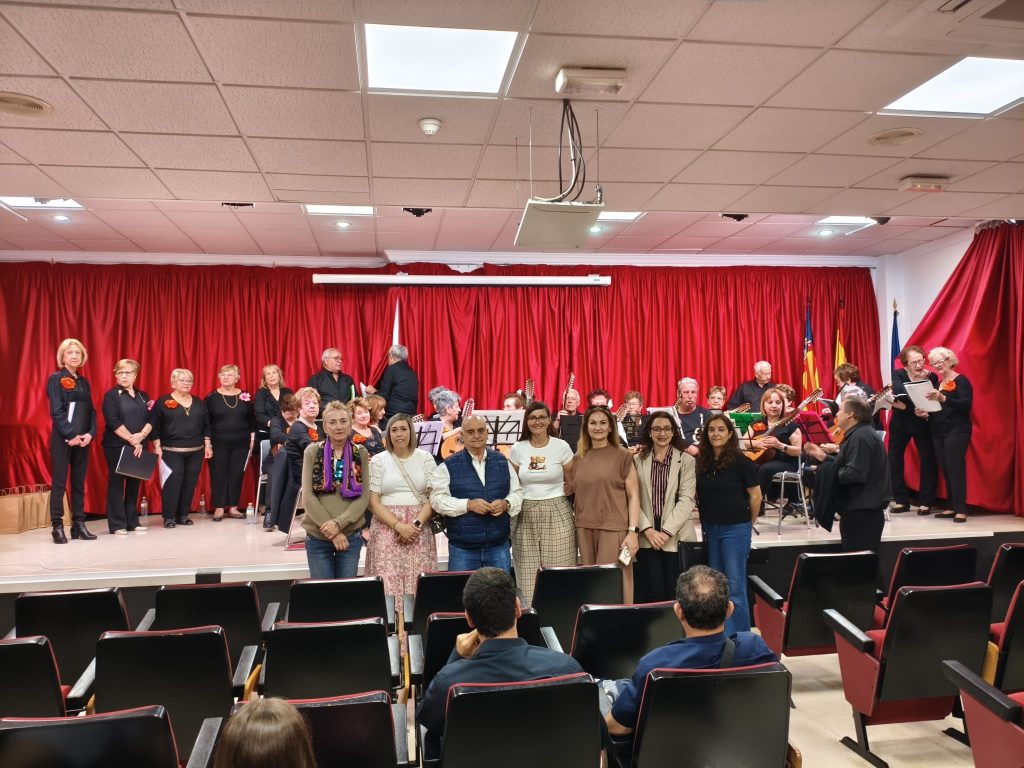 Callosa d’en Sarrià recibe a estudiantes europeos dentro del programa Erasmus+ del IES Rodolfo Llopis 3