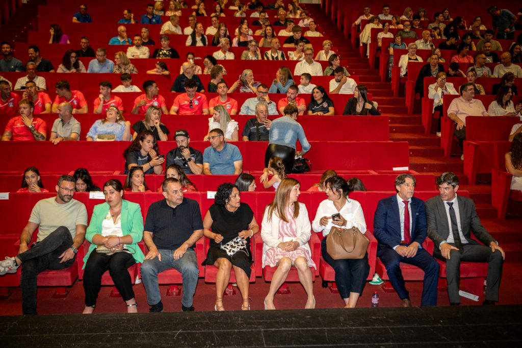 Villajoyosa reconoce a 30 deportistas de élite y cuatro clubes locales en los Premis de l’Esport 2025 1