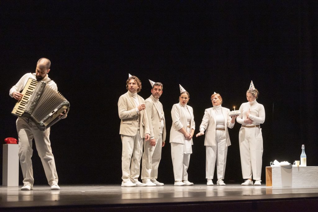 ALPÍ Teatre presenta “En la Luna” en la IV Muestra de Teatro de Benidorm