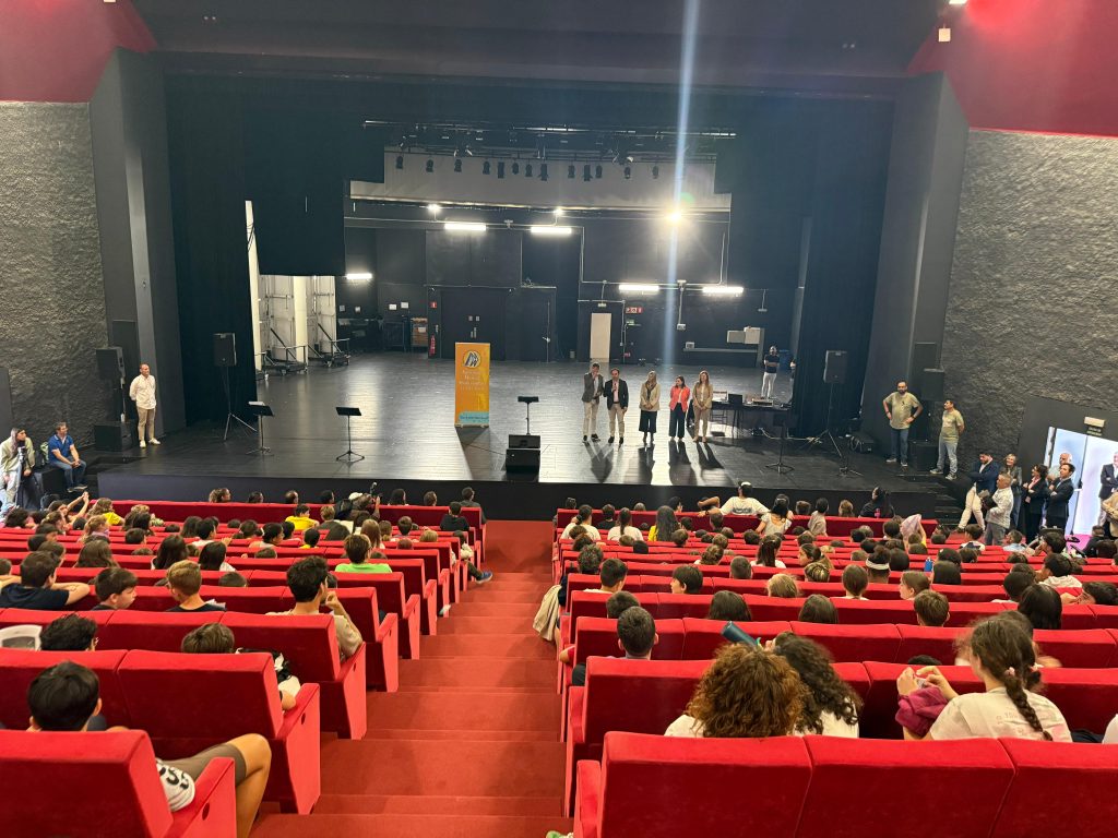 Más de 700 escolares participan en Innov@cant en Villajoyosa: música, emociones y educación inclusiva