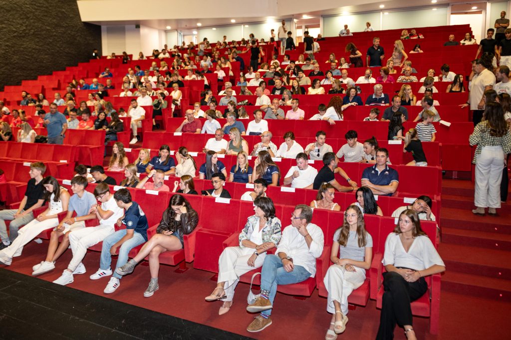 Villajoyosa reconoce a 30 deportistas de élite y cuatro clubes locales en los Premis de l’Esport 2025
