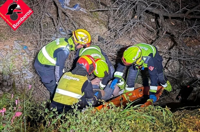  Muere un joven de 18 años y otros cuatro resultan heridos en un grave accidente en la CV-70 en Polop