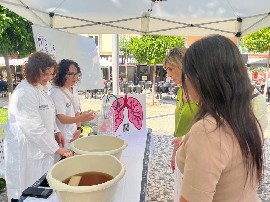 El Departamento de Salud Marina Baixa reúne en Benidorm a profesionales y ciudadanía en la Semana Sin Humo