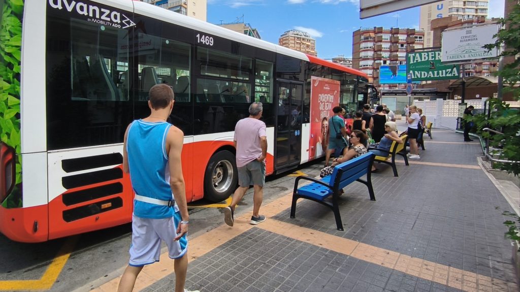 Bus cris rincón petición PSOE 
