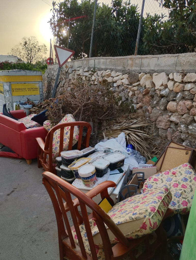 Altea instruye 17 expedientes en junio por vertidos ilegales y gestión indebida de residuos