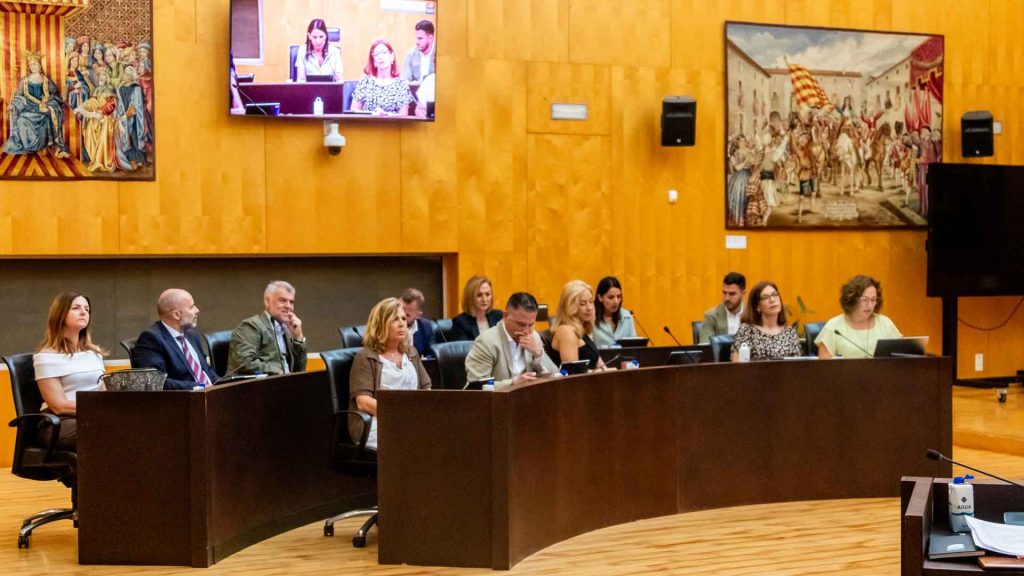 Benidorm aprueba un presupuesto récord de 224 millones para 2026 sin subir impuestos