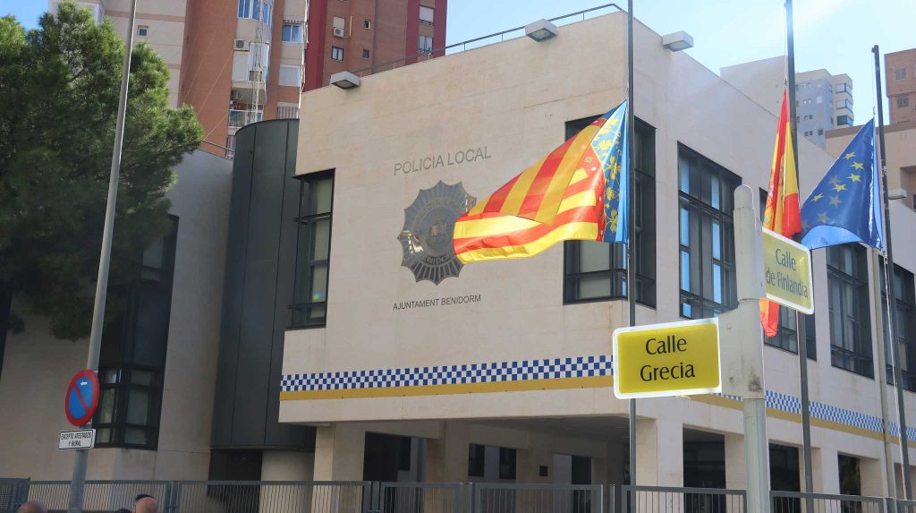 La Policía Local instala una estación sísmica para monitorizar los movimientos del suelo en Benidorm