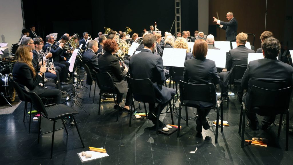 Benidorm destina 45.000 euros en ayudas para impulsar las escuelas de música de las sociedades musicales