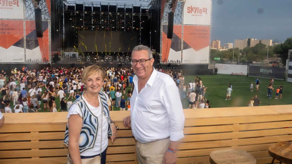 SkyFest inaugura su recinto en Benidorm con miles de asistentes en una jornada solidaria y gratuita