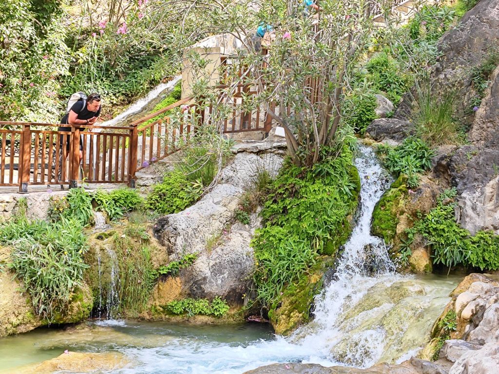 Les Fonts de l'Algar refuerzan seguridad y accesibilidad para afrontar una intensa temporada de verano 2026