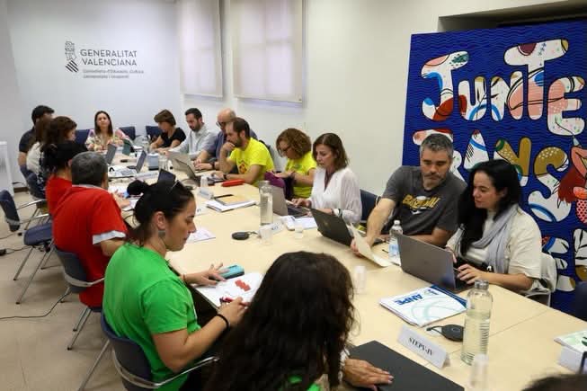 Educación redistribuye 1.249 docentes para reforzar la inclusión