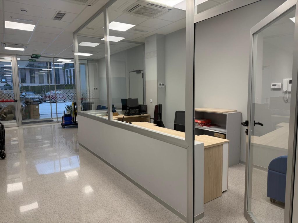 El Departamento de Salud de la Marina Baixa desmiente las supuestas goteras en el Centro de Salud Rincón de Loix y garantiza la apertura del área de rehabilitación antes del verano 9