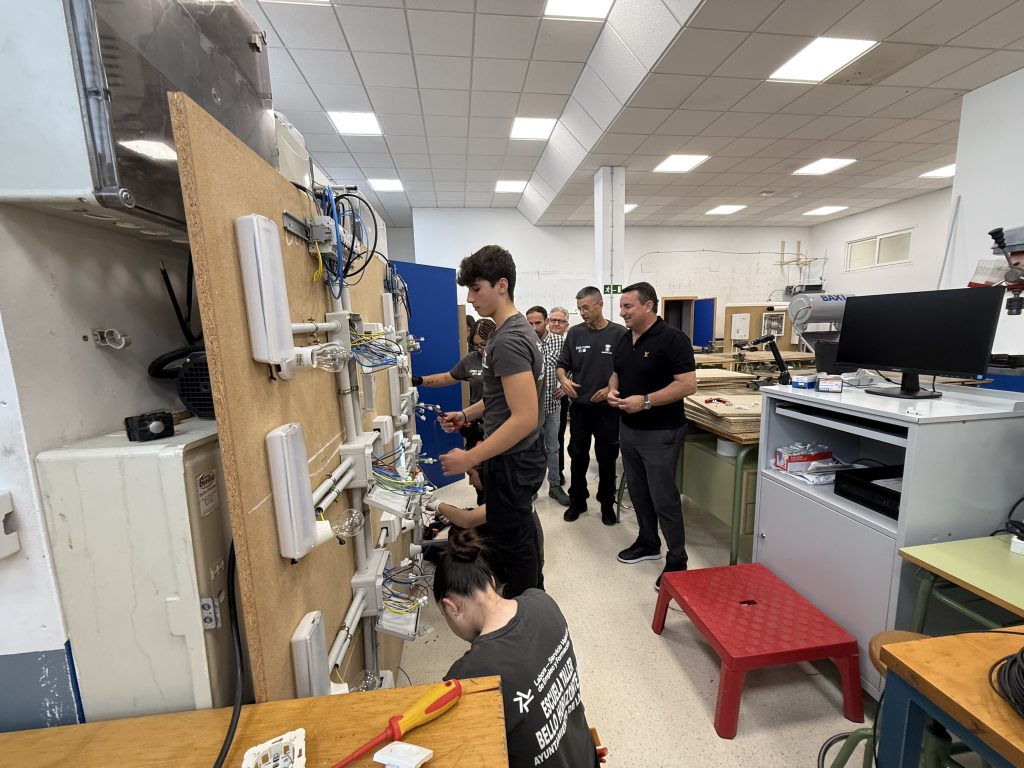 La Nucía invierte 258.715 euros en la Escuela Taller Bello Horizonte II para formar a 10 jóvenes en Electricidad