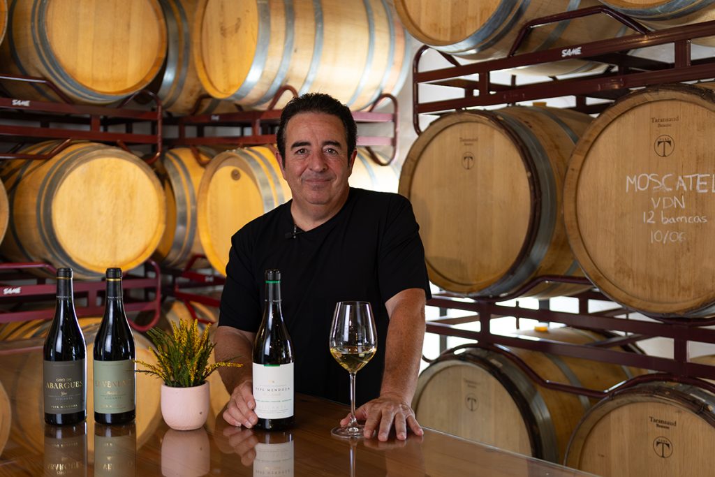 Pepe Mendoza vuelve a situar a l’Alfàs del Pi en la élite del vino nacional tras el reconocimiento de Tim Atkin
