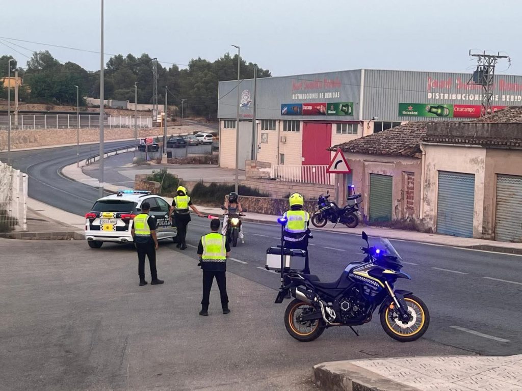 La campaña ha contado también con la colaboración de las policías locales y autonómicas, que han ampliado los controles tanto en vías urbanas como interurbanas