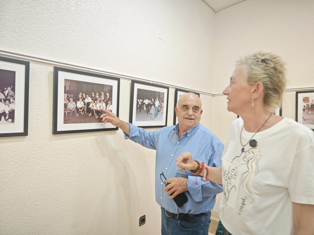 Las Danzas de Sant Jaume reviven en una emotiva exposición en Callosa d'en Sarrià