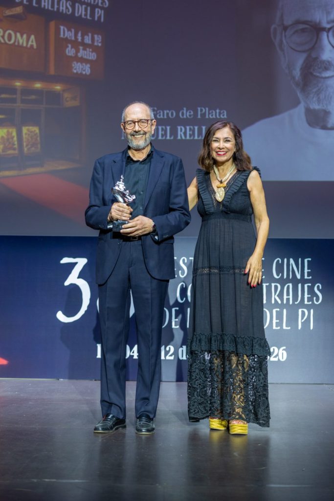 Miguel Rellán durante la gala inaugural del Festival de Cine de l'Alfàs 2025.