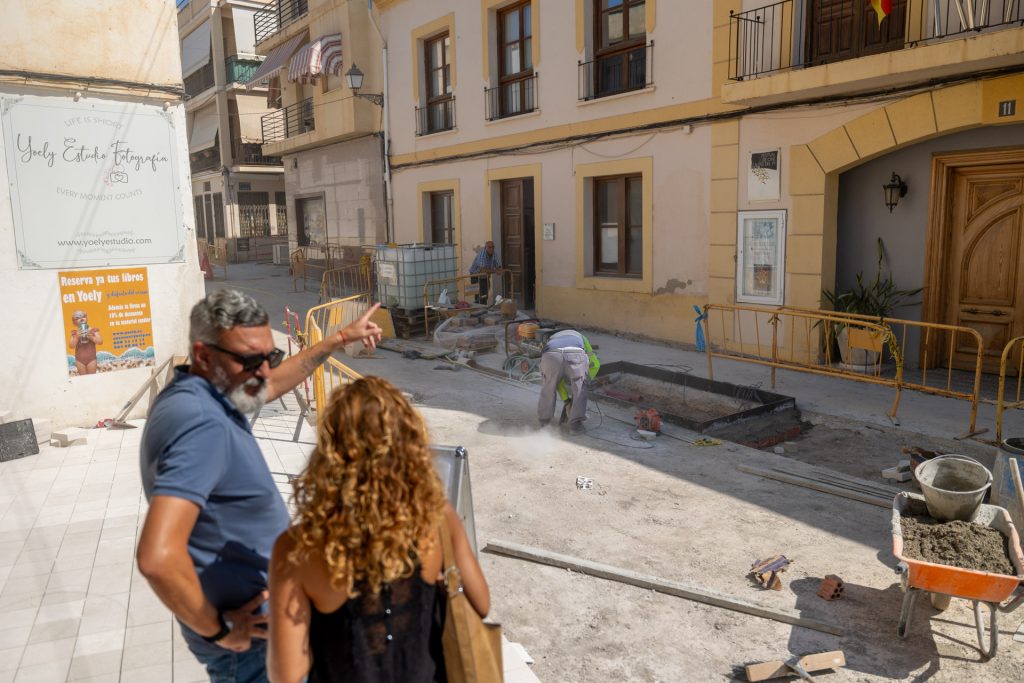 Las obras de la Plaza Mayor y la calle Federico García Lorca de l'Alfàs del Pi entran en su última fase y finalizarán en agosto