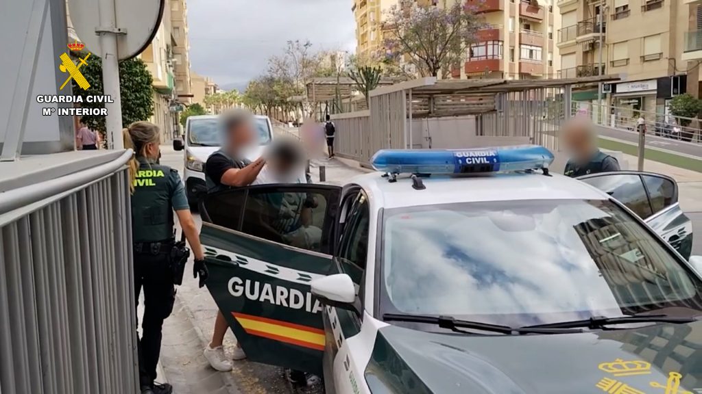 La Guardia Civil recupera las joyas robadas a una mujer de 89 años durante su ingreso en el Hospital Marina Baixa