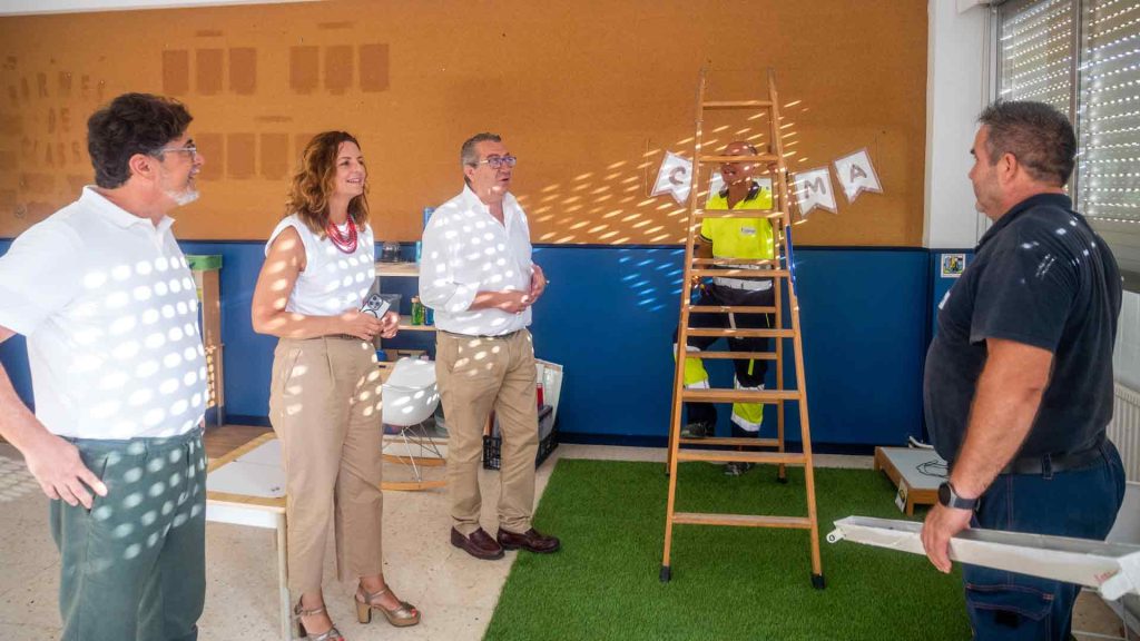 Benidorm invierte 150.000 euros en mejoras de diez colegios públicos durante el verano para el curso 2026/27