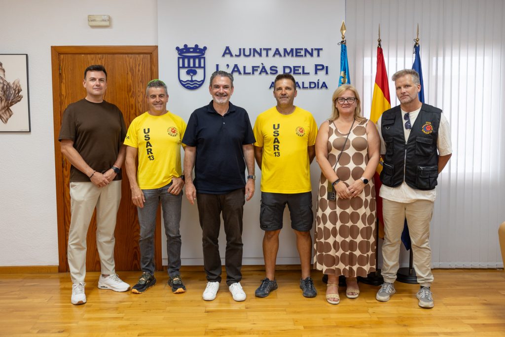 El Ayuntamiento de l'Alfàs del Pi reconoce la labor de USAR-13 tras su misión internacional de rescate en Venezuela