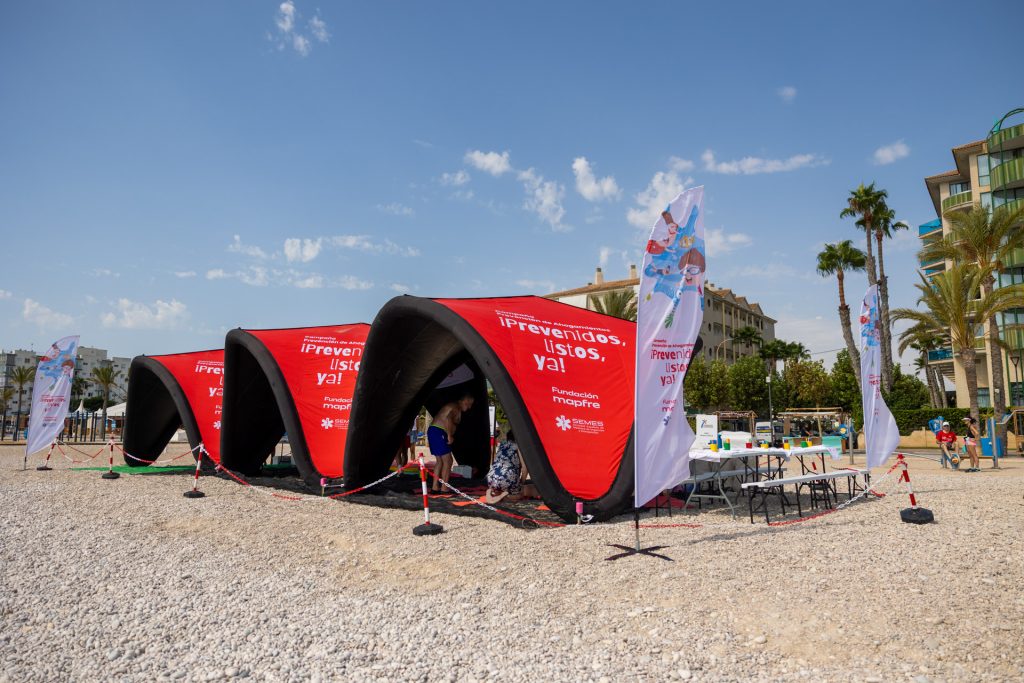 Presentación de la campaña de prevención de ahogamientos Prevenidos, listos, ya en la playa de l'Albir