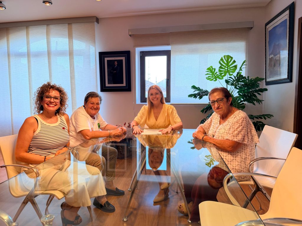 Finestrat renueva su alianza con AFA Marina Baixa para reforzar la atención al Alzheimer