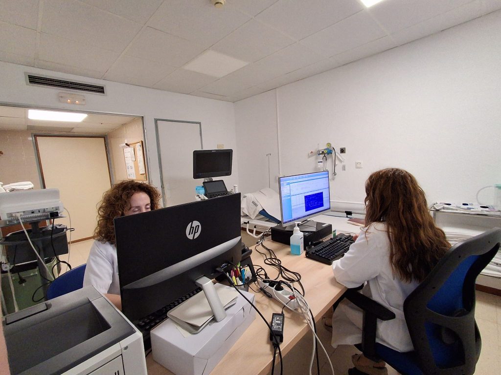 El Hospital Marina Baixa refuerza la atención a pacientes con cáncer mediante una consulta de cardiooncología