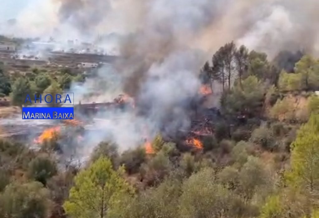 El incendio forestal de Polop se estabiliza tras afectar a unas 36 hectáreas 0