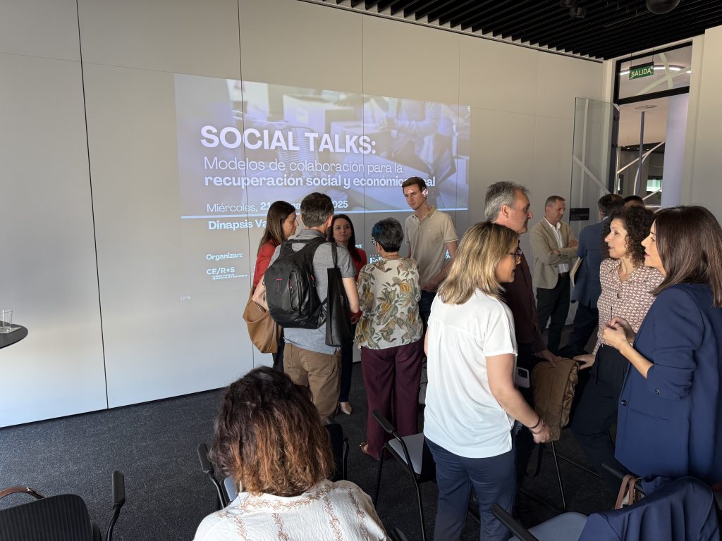 Veolia y el CE/R+S analizan en Benidorm las oportunidades educativas para la inserción sociolaboral