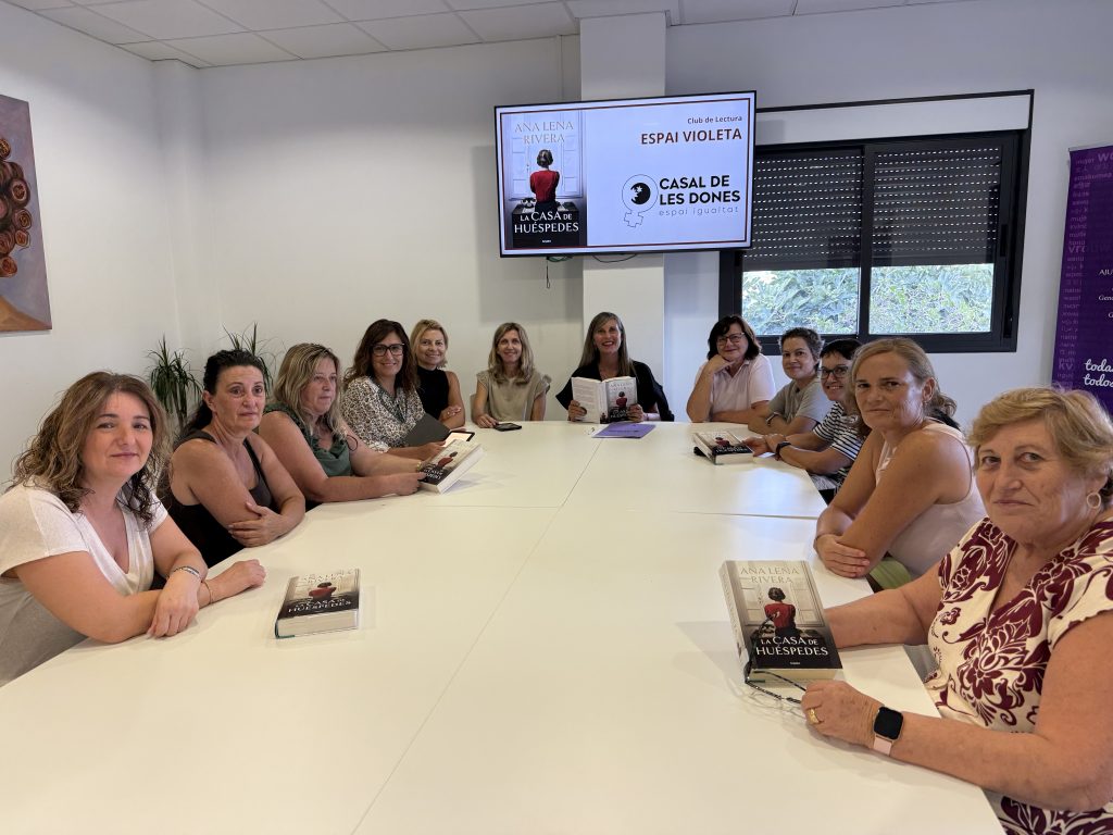 El Club de Lectura Feminista de La Nucía retoma su actividad en el Casal de les Dones
