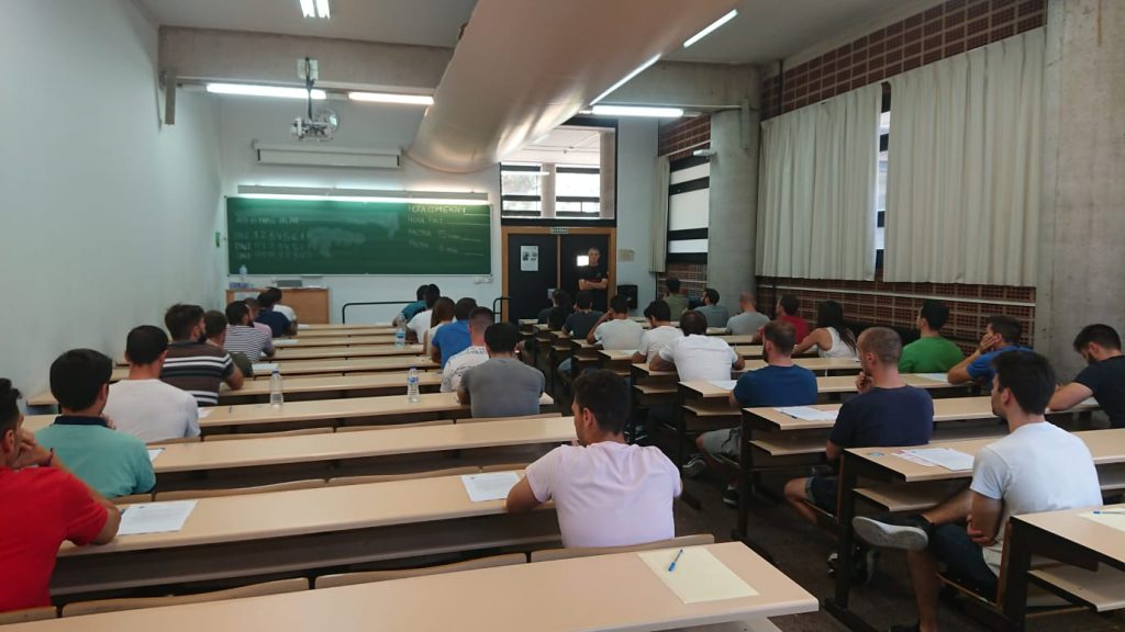 Presuntas filtraciones en las oposiciones de bomberos de Alicante: el PSOE exige explicaciones al gobierno provincial