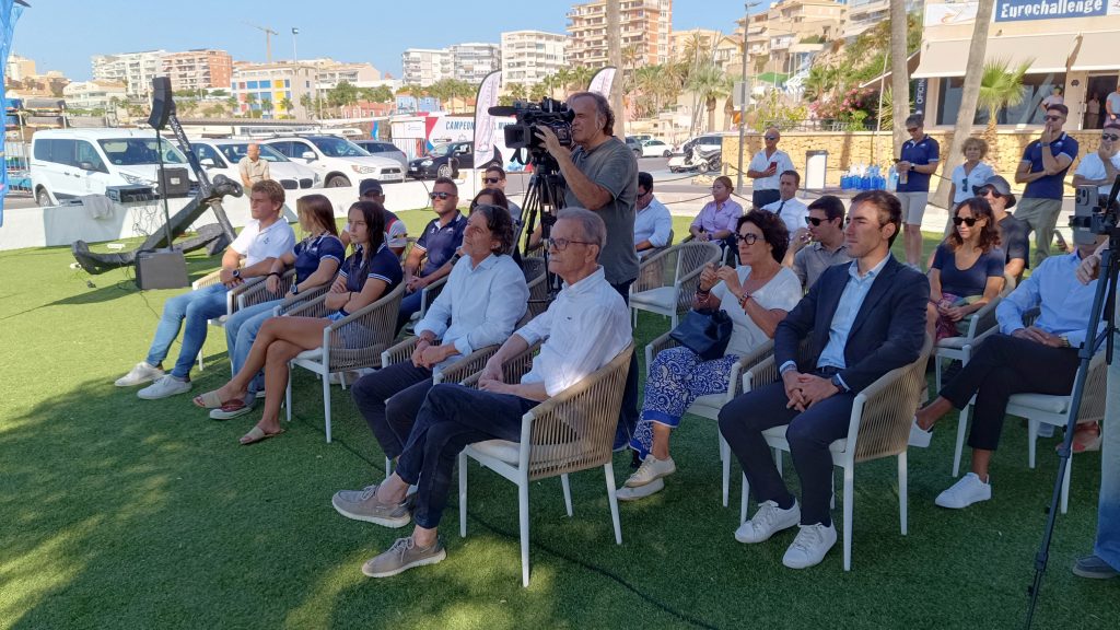 Villajoyosa se convierte en la capital del piragüismo: más de 750 palistas de 36 países disputarán el Mundial de Kayak de Mar 2026